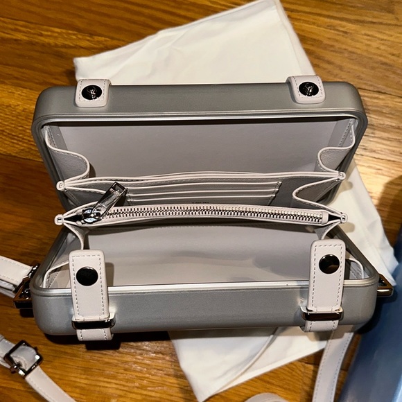 Christian Dior x Rimowa - Amenity Kit - Aluminum - Personal Utility Case Silver - Picture 11 of 16